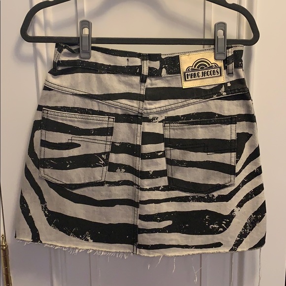Marc Jacobs denim zebra print skirt - Picture 3 of 9